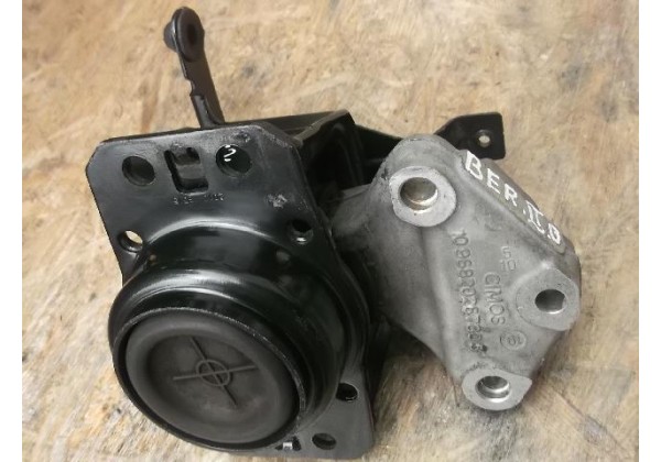 Опора, подушка двигуна права Peugeot, Citroen 1.6 hdi, 9682026780, 1807GE, 1807GJ, 9636270080, 9636583980, 9636845880